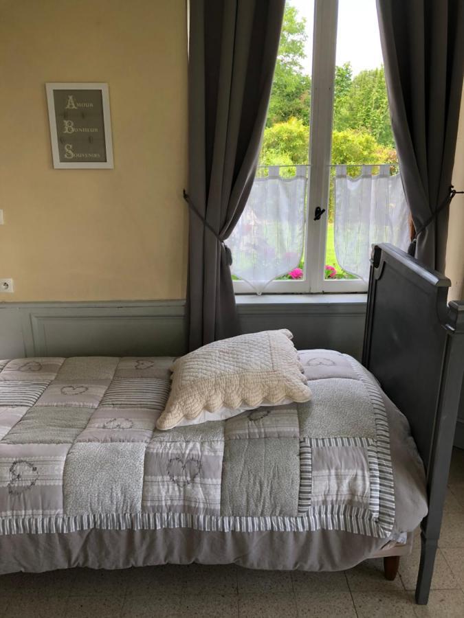 Chambre D'Hotes Romance Saint-Jean-les-Deux-Jumeaux Exteriör bild